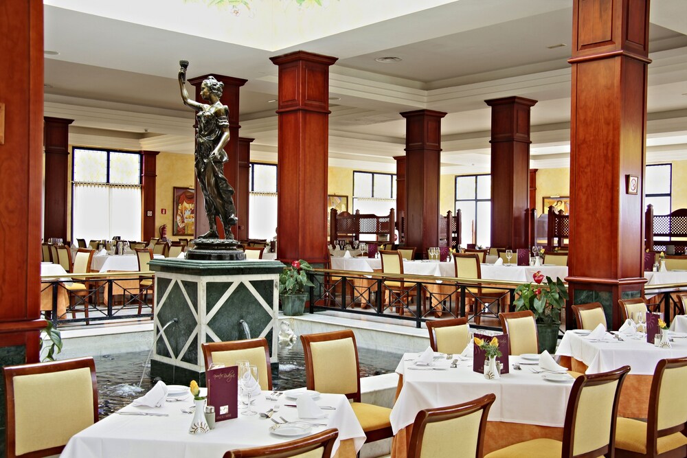 Food Court