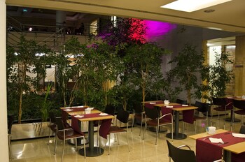 Food Court