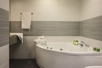 Jetted Tub