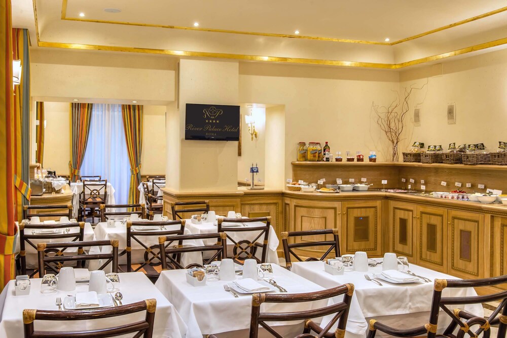 Salle de petit-déjeuner