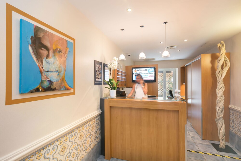 Check-in/Check-out Kiosk