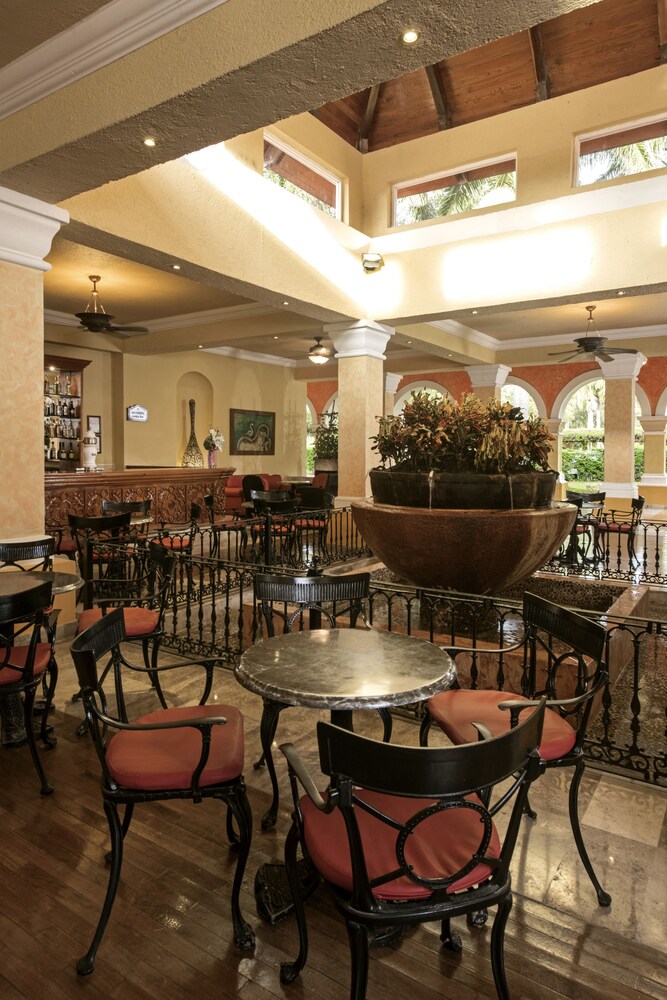 Hotel Lounge
