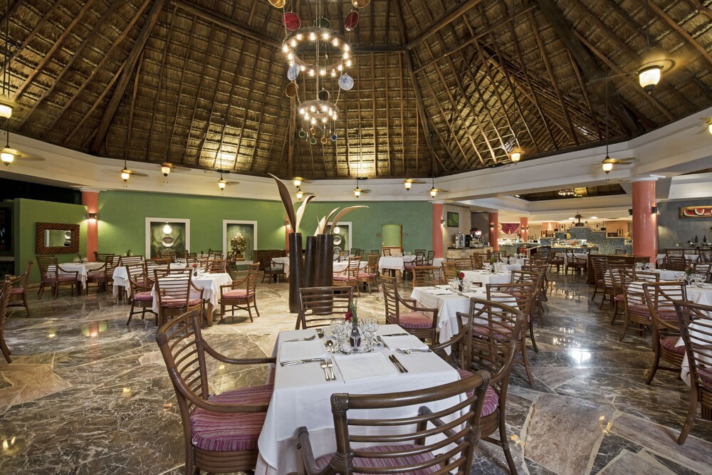 Buffet, Iberostar Cozumel All Inclusive