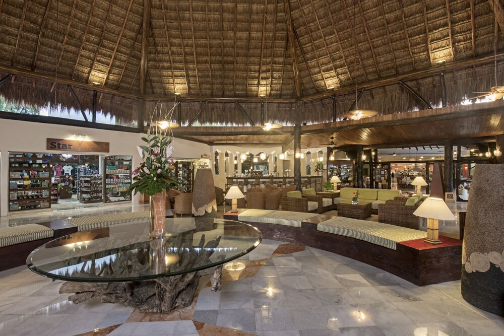 Interior entrance, Iberostar Cozumel All Inclusive