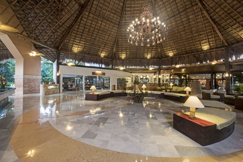 Interior entrance, Iberostar Cozumel All Inclusive