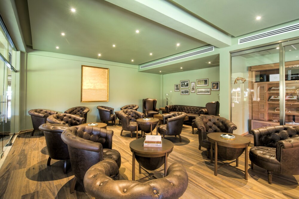Hotel Lounge