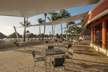 Food Court