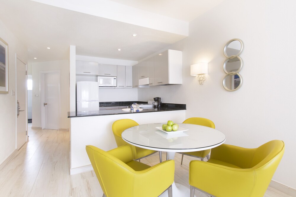 In-Room Kitchen