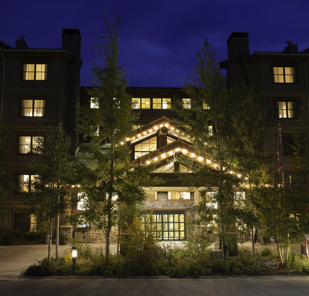 Hotel Front - Evening/Night