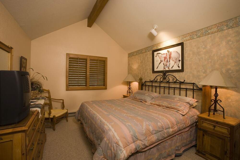 Condo, 2 Bedrooms - Guestroom