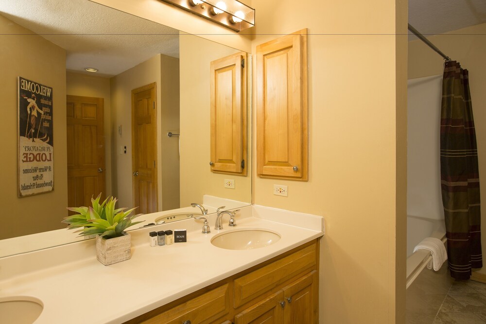 Condo, 1 Bedroom - Bathroom