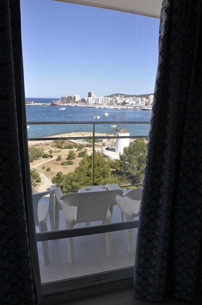 Guestroom View