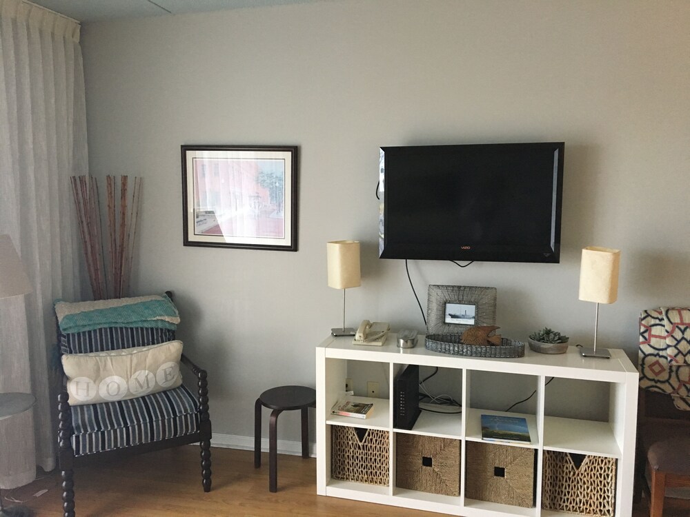 Condo, 1 Bedroom - Living Room