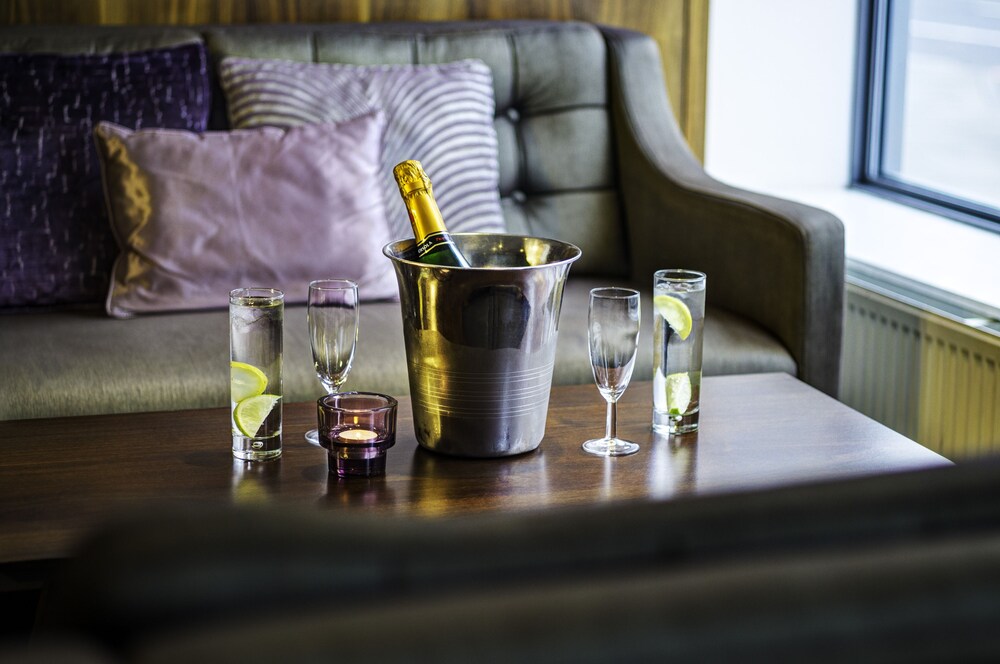 Hotel Lounge