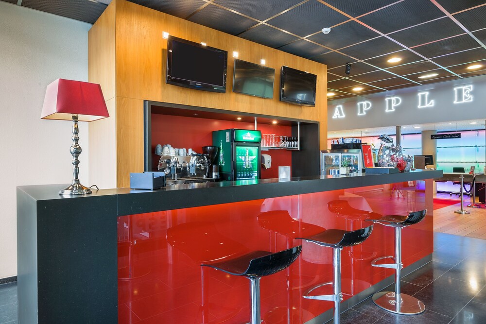 Hotel Bar