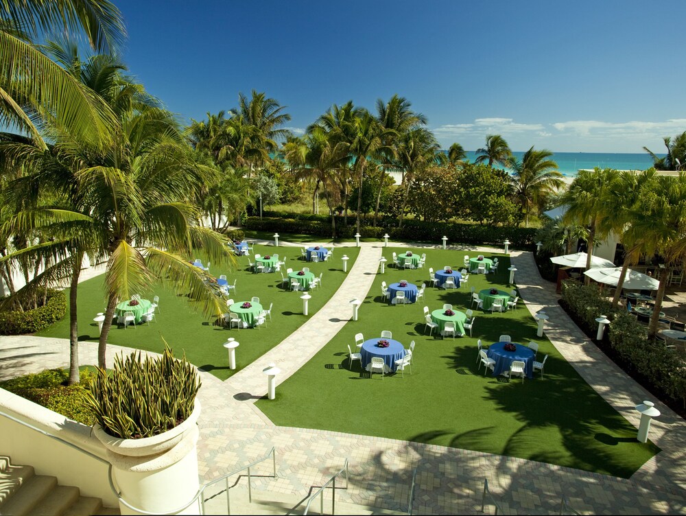 Outdoor Banquet Area