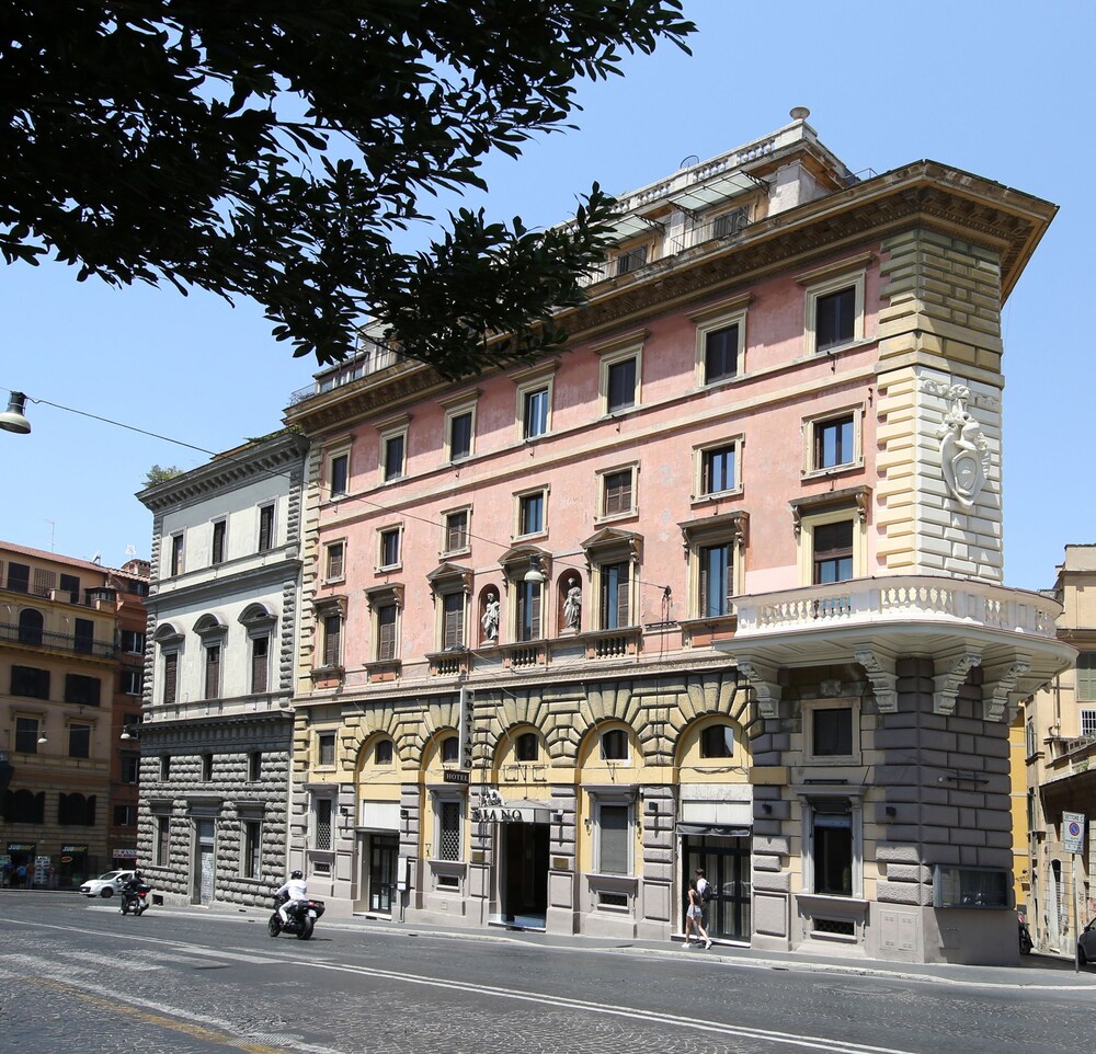 Hotel Front
