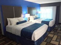 Standard Room, 2 Queen Beds, Accessible, Bathtub