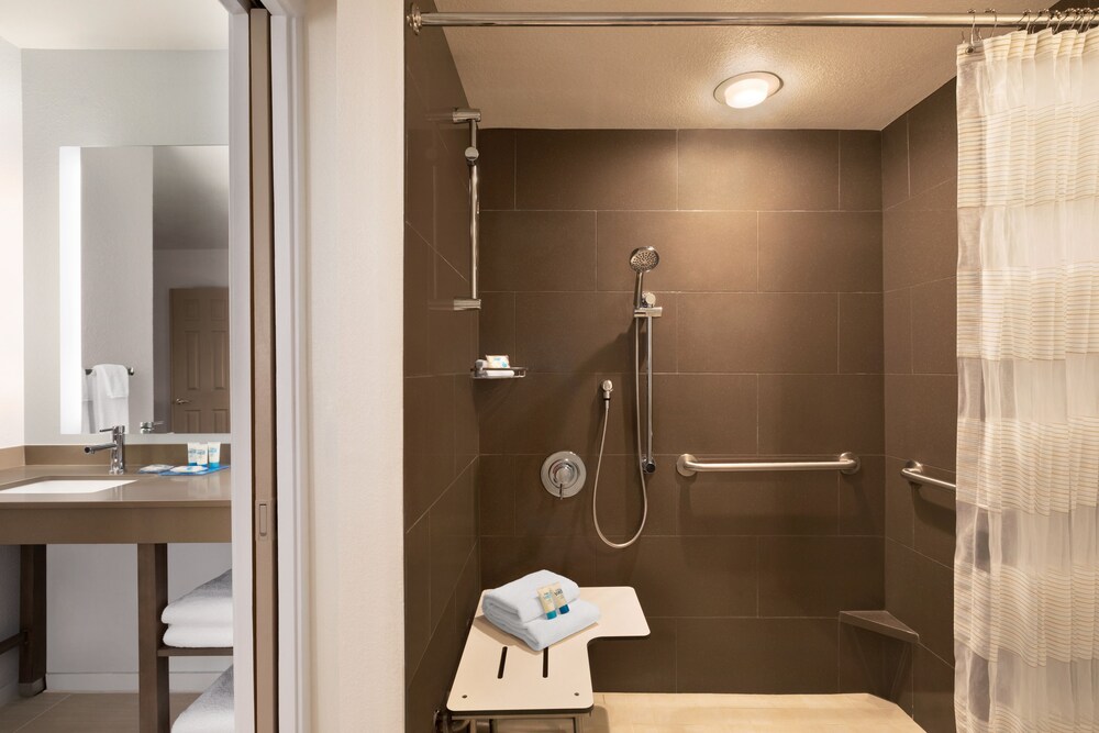 Suite, 1 Bedroom, Accessible, Bathtub - Bathroom