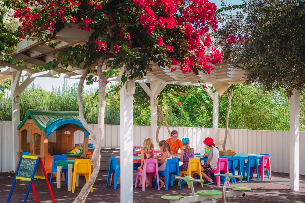 Childrens Play Area - Outdoor
