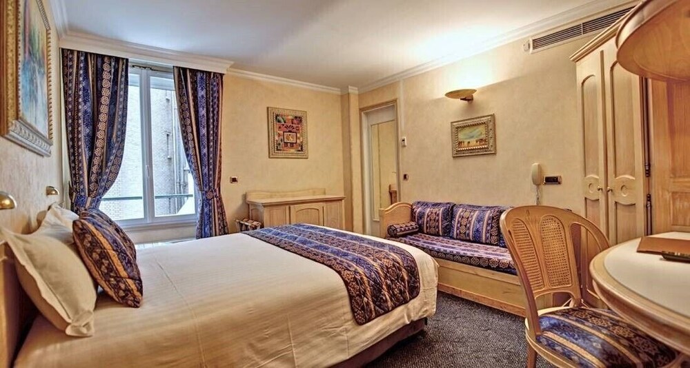 Guestroom