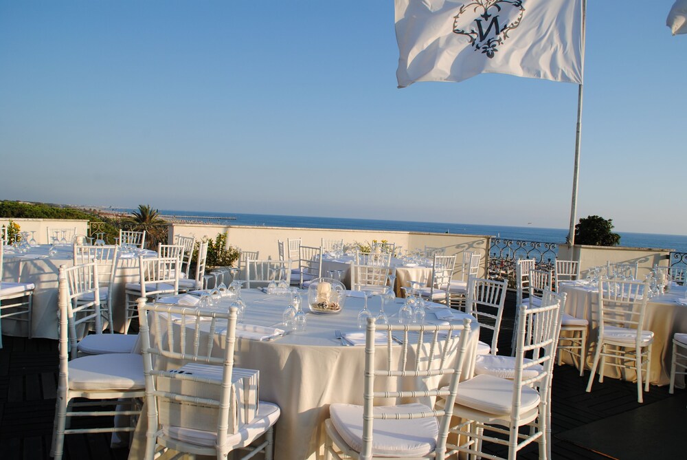 Outdoor Banquet Area