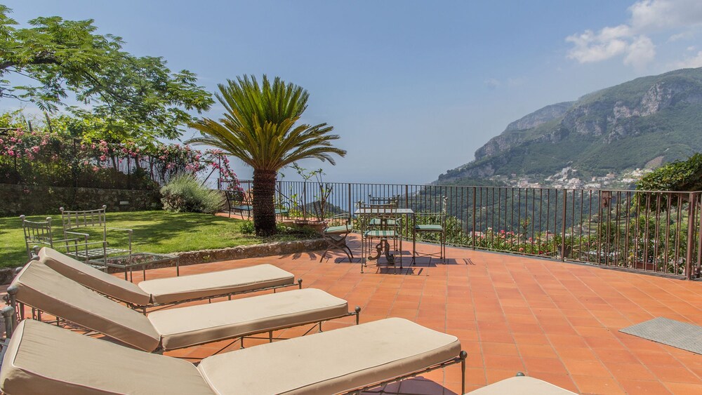 Sundeck