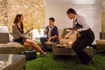 Hotel Lounge