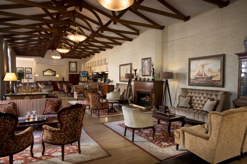 Hotel Lounge