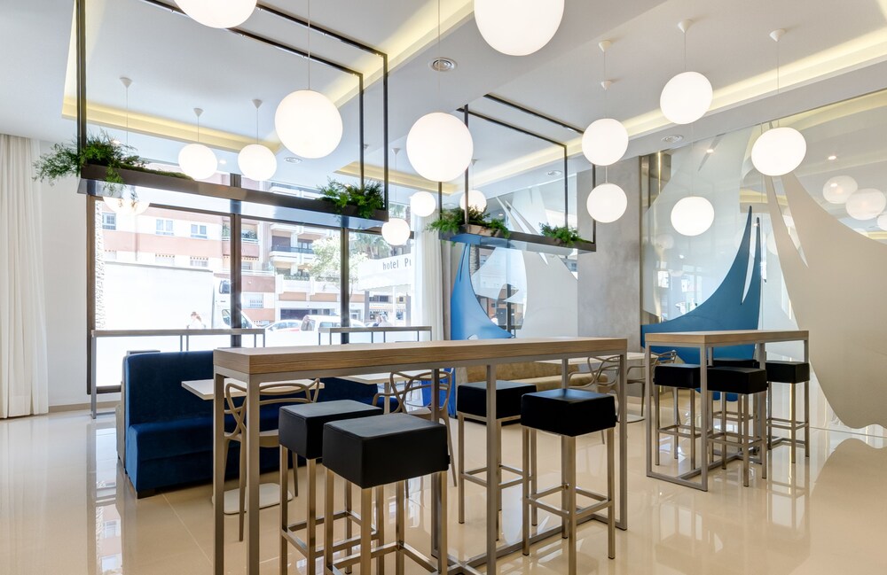 Hotel Bar