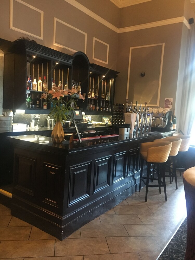 Hotel Lounge