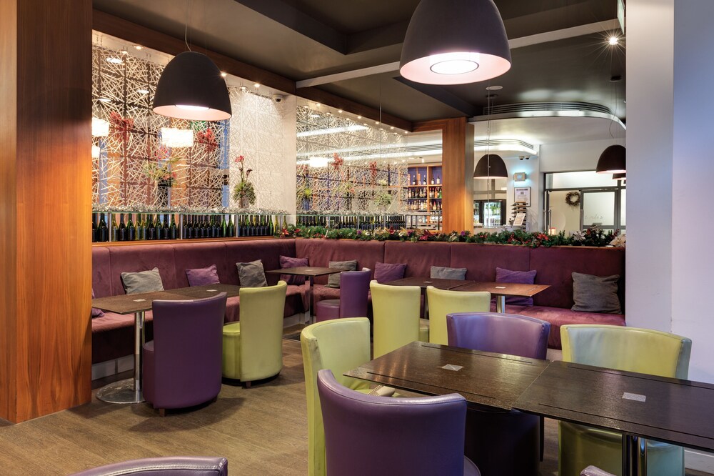 Hotel Lounge