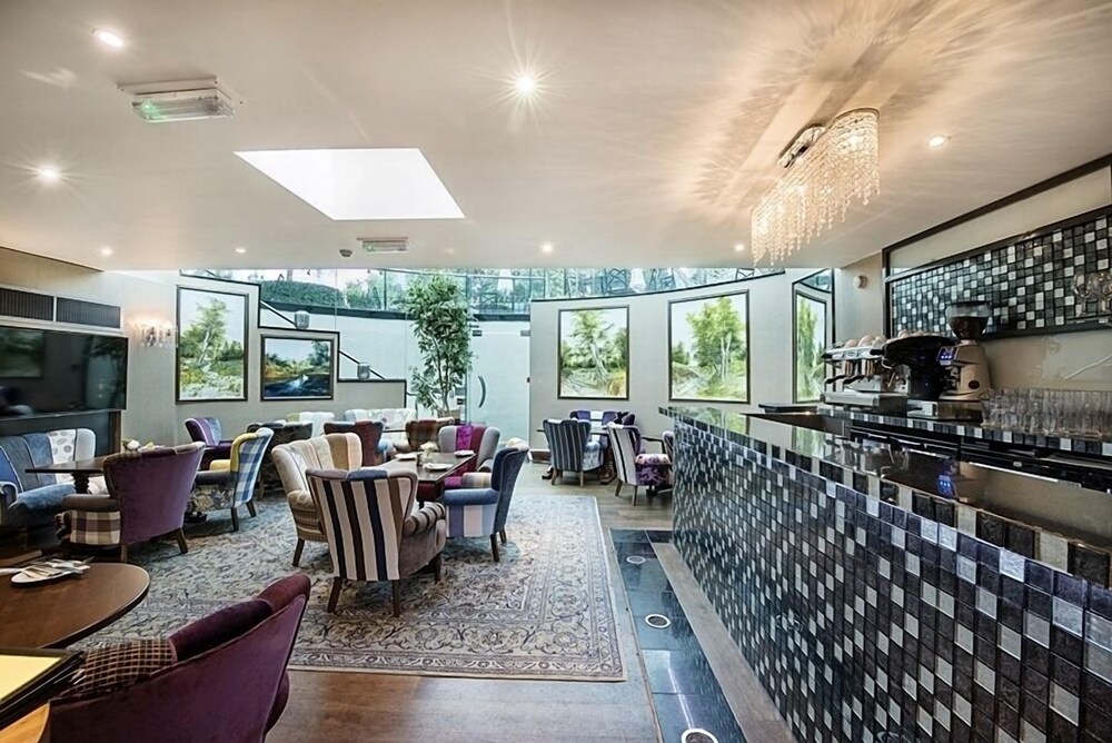 Hotel Bar