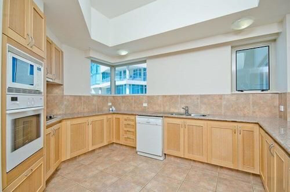 Four Bedroom Sub Penthouse Ocean View - In-Room Kitchen