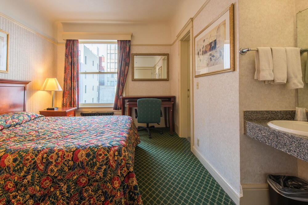 Guestroom