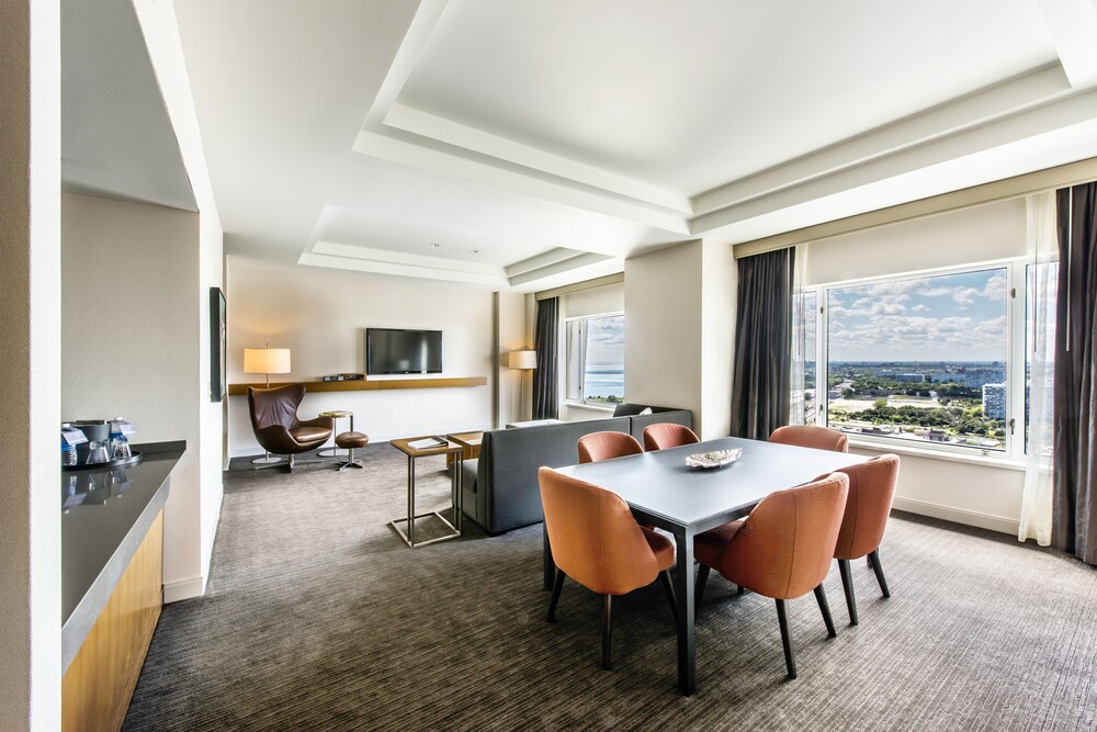 Living area, Hyatt Regency McCormick Place