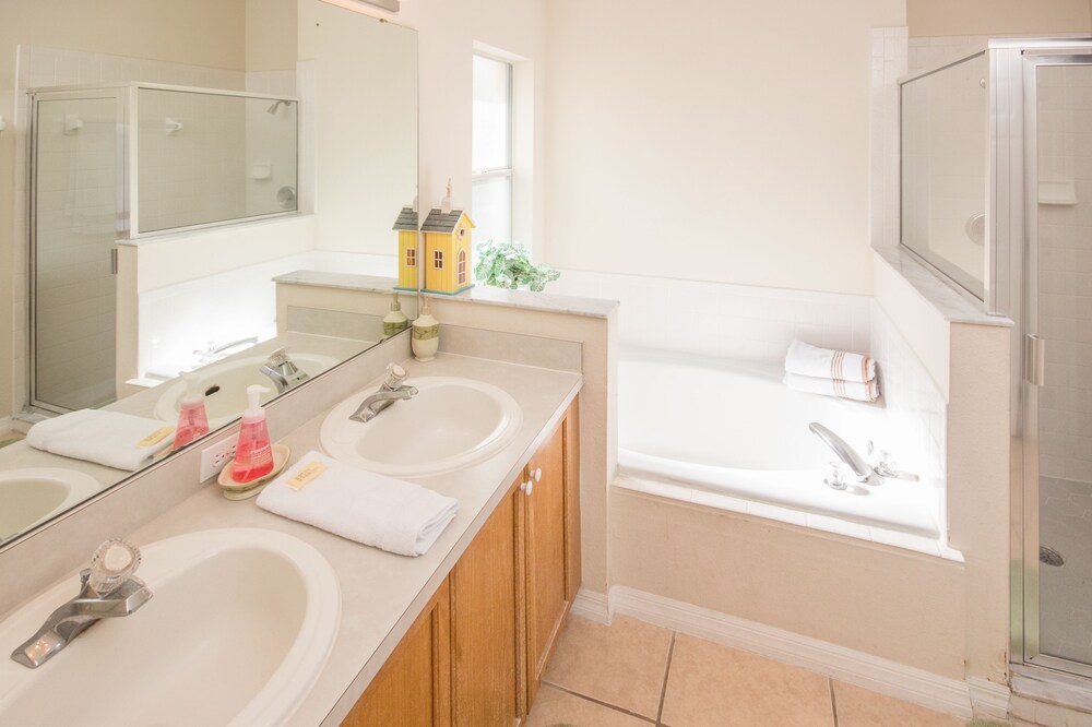 Luxury House, 3 Bedrooms, Private Pool - Bathroom