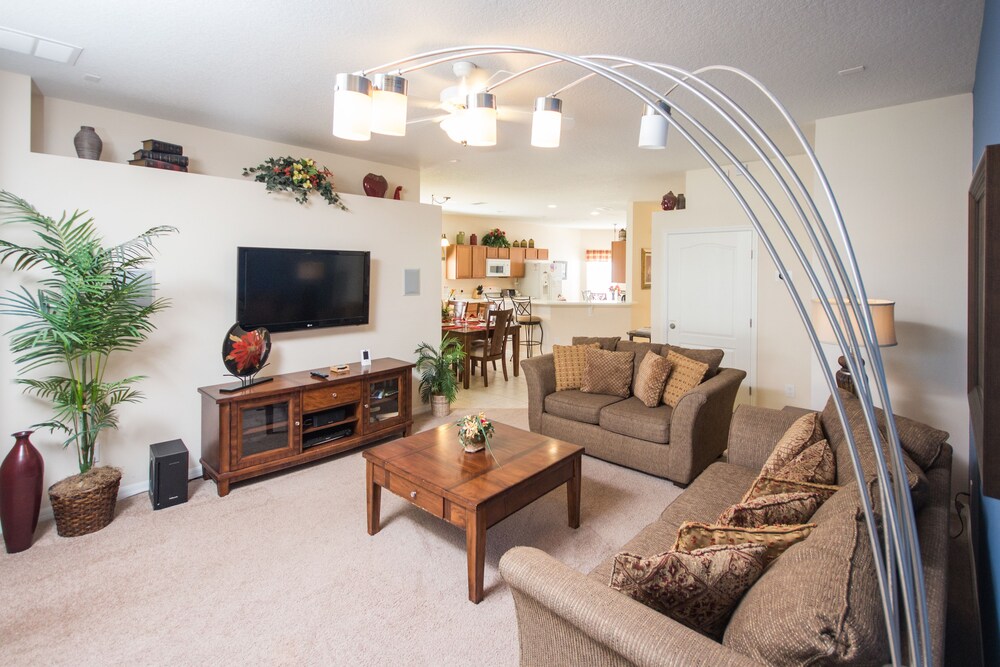 Luxury House, 4 Bedrooms, Private Pool - Living Area