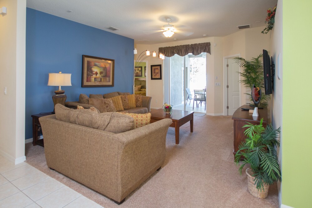 Luxury House, 4 Bedrooms, Private Pool - Living Room