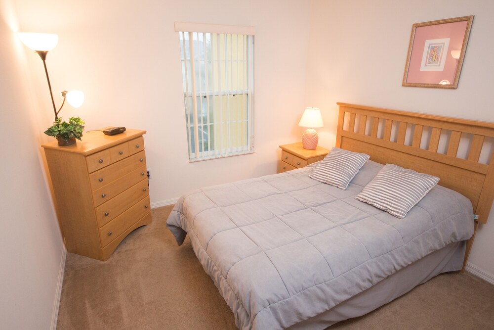 Luxury Townhome, 3 Bedrooms - Guestroom