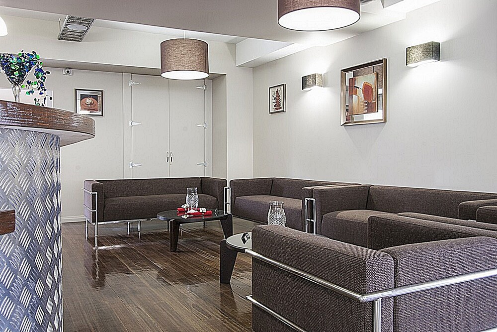 Hotel Bar