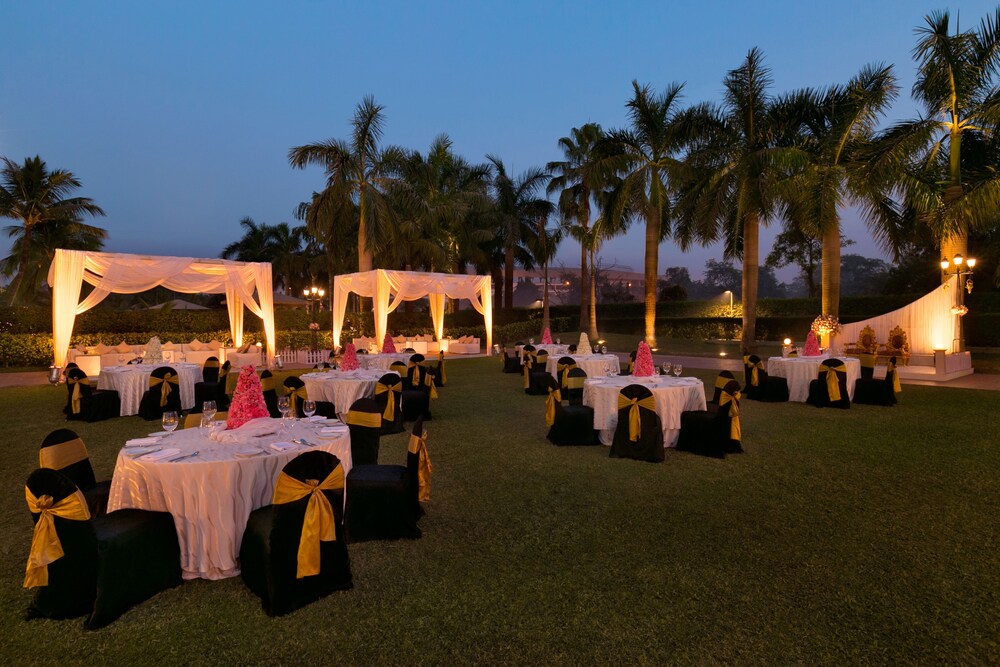 Outdoor Banquet Area