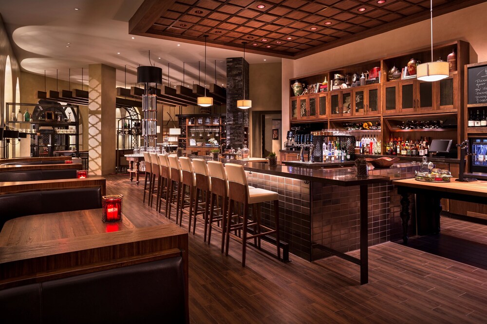 Hotel Bar
