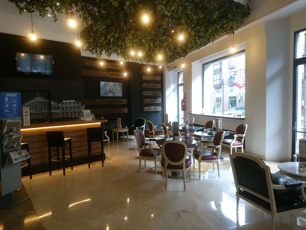 Hotel Bar