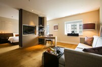 Executive deluxe Suite