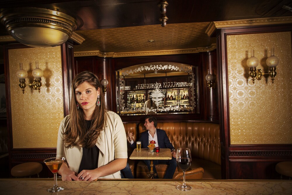 Hotel Bar