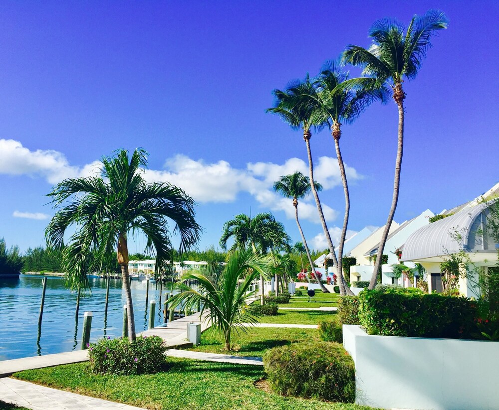 Waterfront Marina View Guestroom - Hotel Front