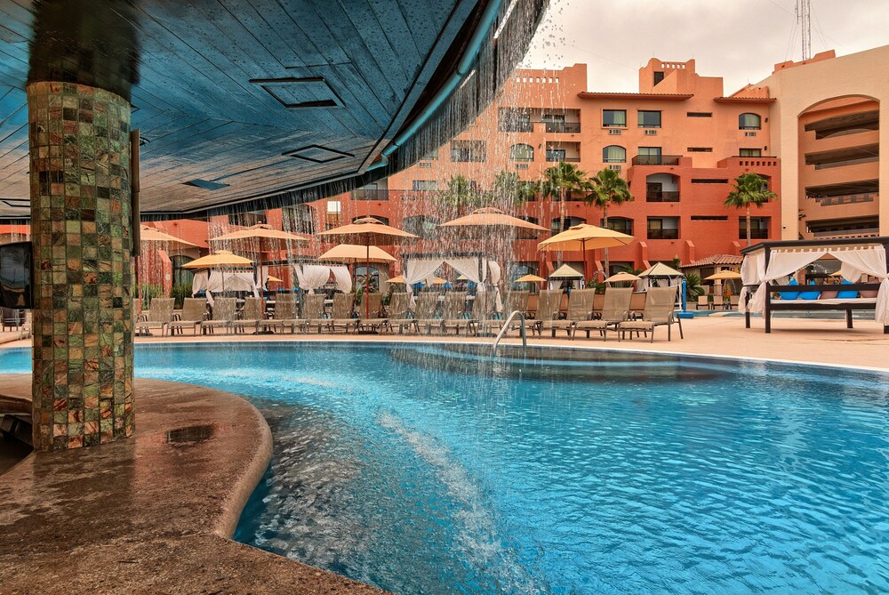 Poolside Bar