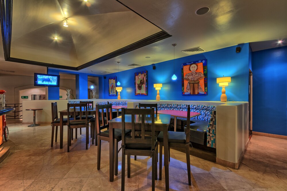 Hotel Bar