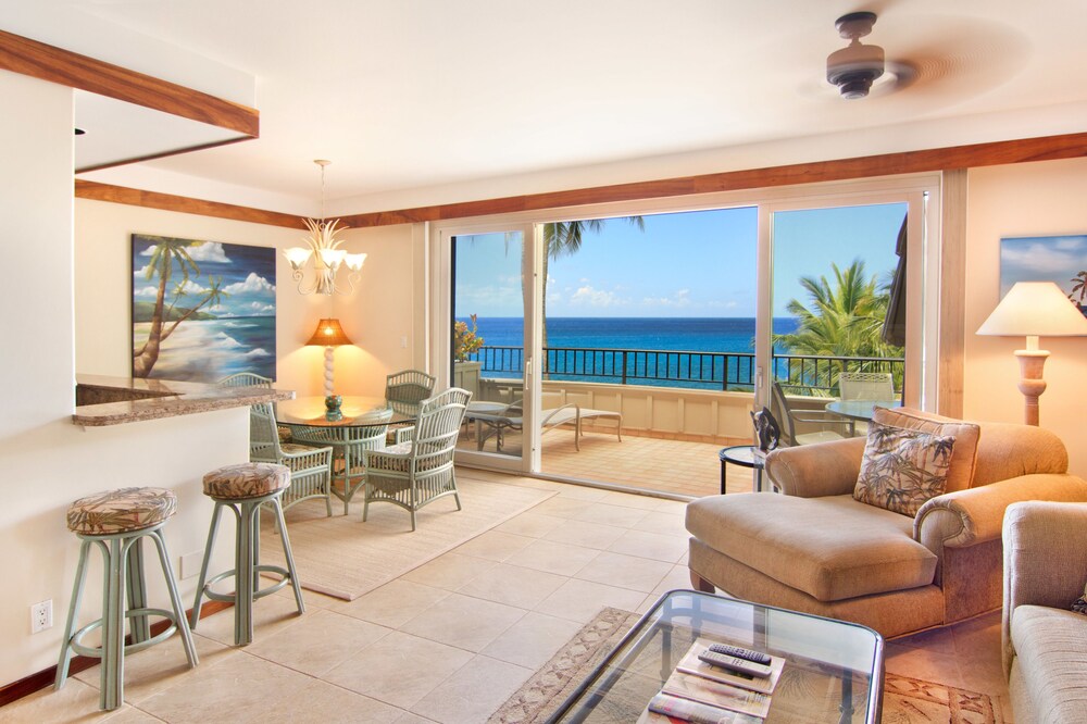 Standard Room, 1 Bedroom, Oceanfront - Guestroom